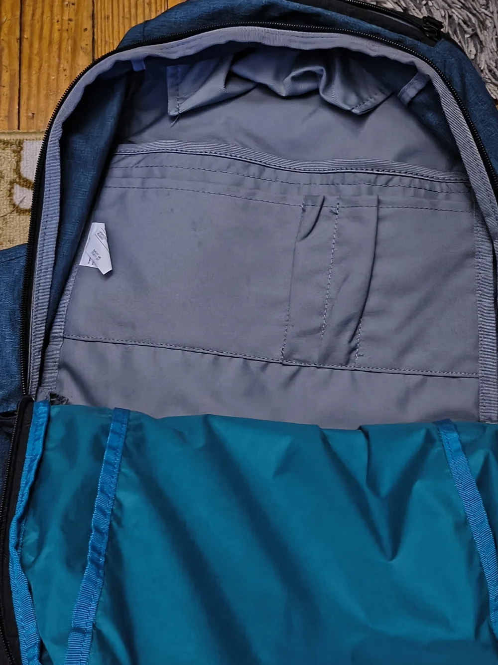 Nike Men's Green Backpack - Durable Everyday Carry